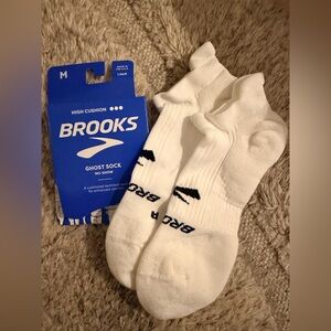 Brooks socks NWT
